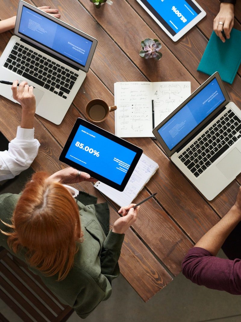 pexels-fauxels-3182773